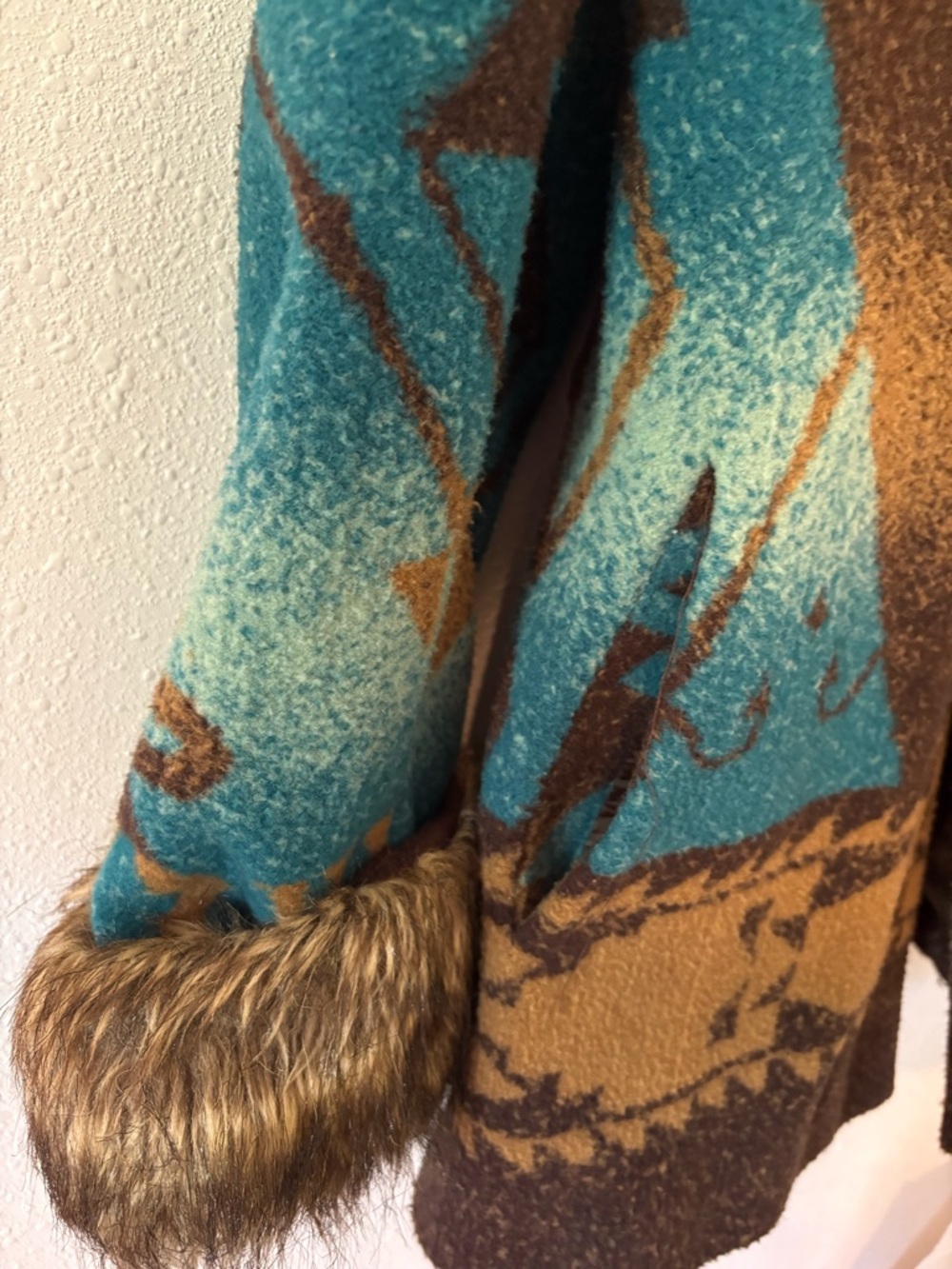 Tasha Polizzi Women’s Southwestern Fuax Fur Coat - Picture 3 of 5